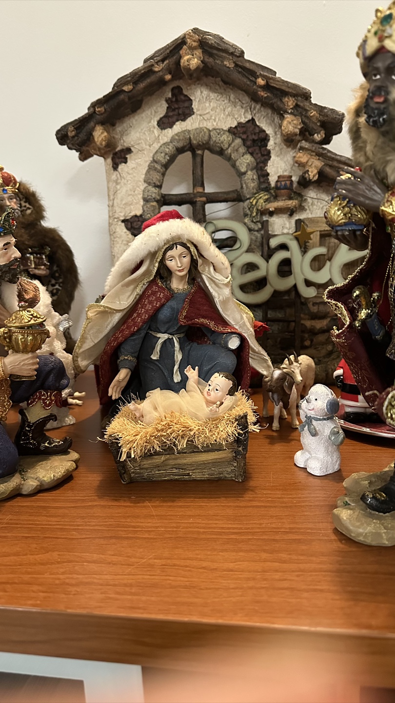 Nativity set - detailed set of birth of Jesus - photo 4