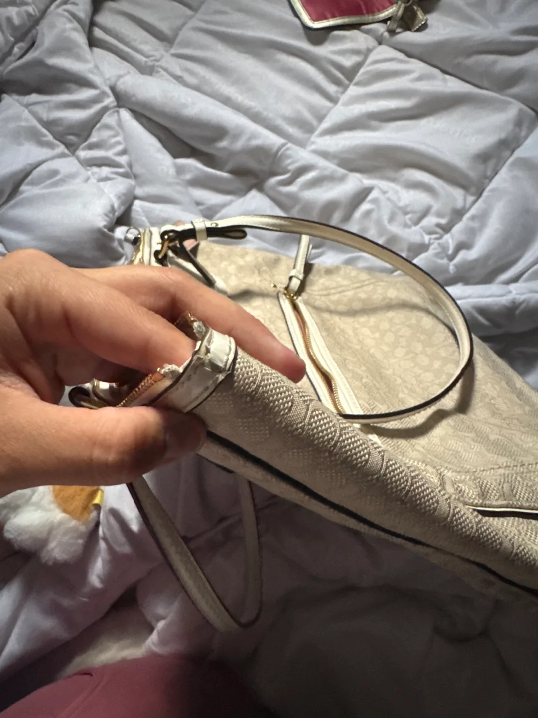 coach purse and wrislet set image indicator(8)