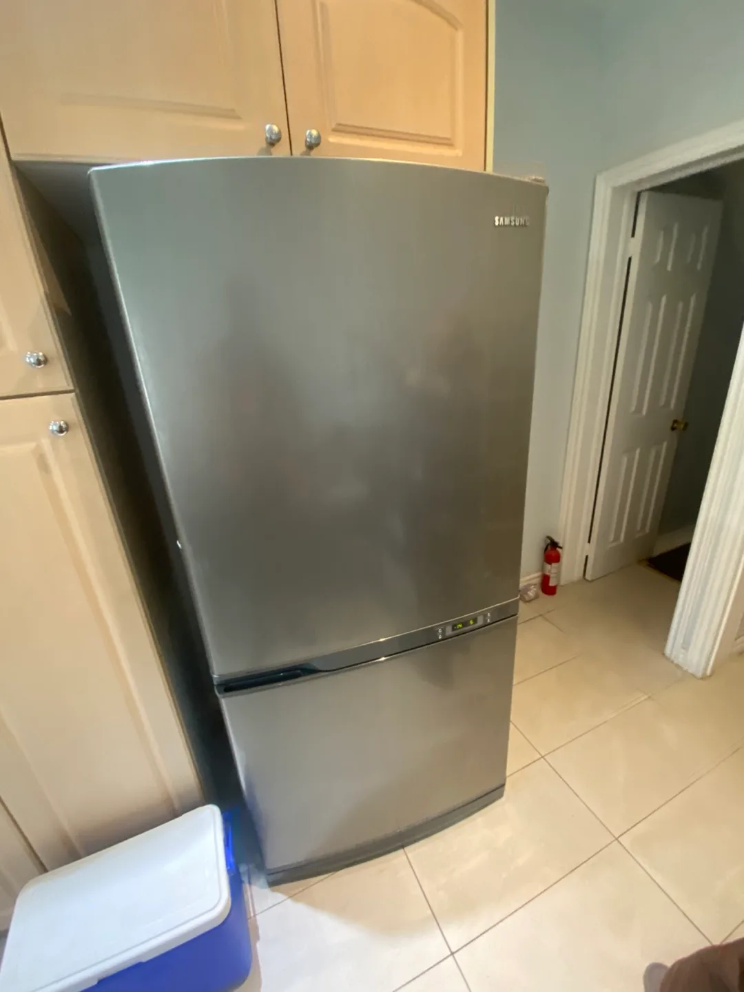 Samsung Refrigerator - Gently Used thumbnail