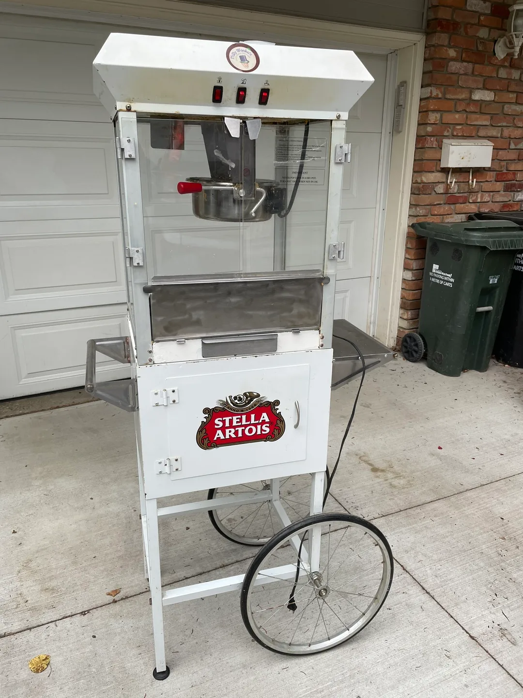 Stella Artois Popcorn Machine image indicator(3)