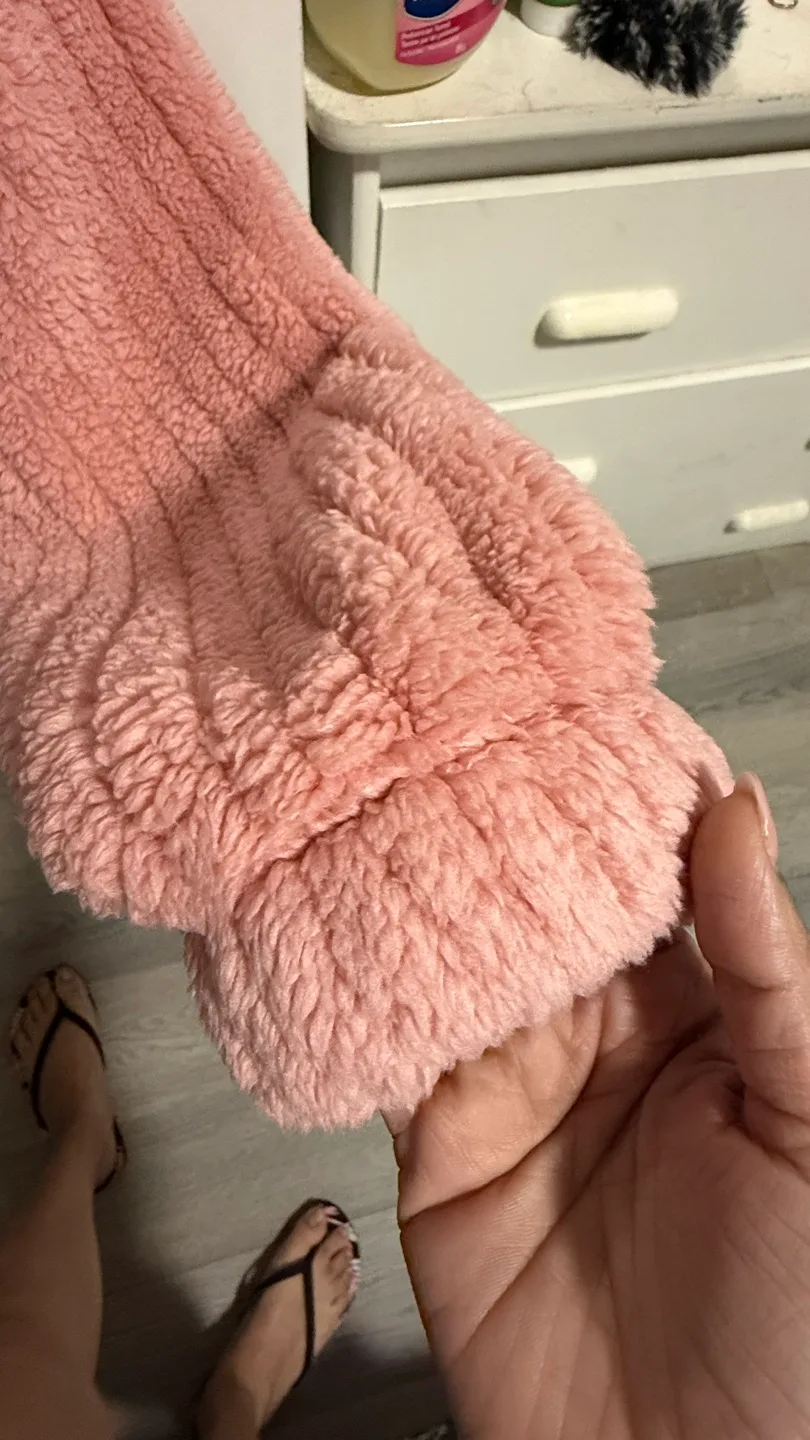 Pink Fuzzy Jacket image indicator(4)