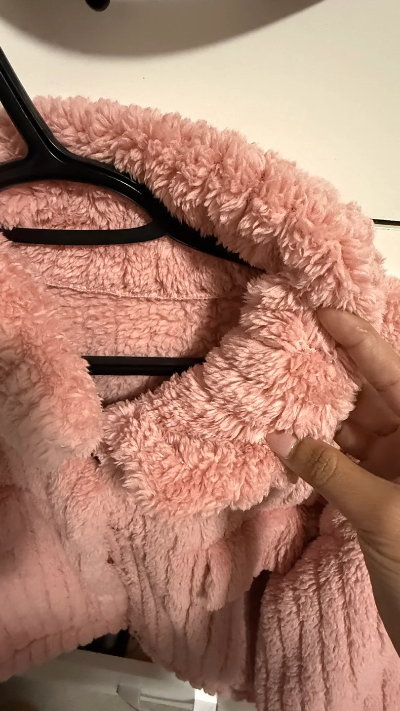 Pink Fuzzy Jacket image indicator(3)