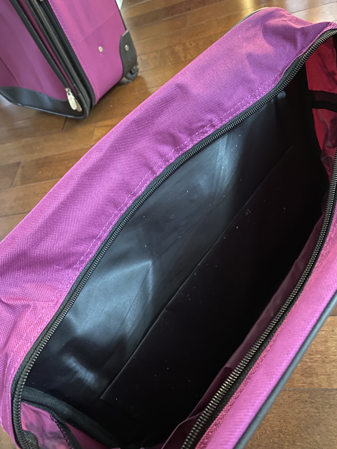Sonoma Purple Luggage Set - Carry-on & Shoulder Bag - photo 5