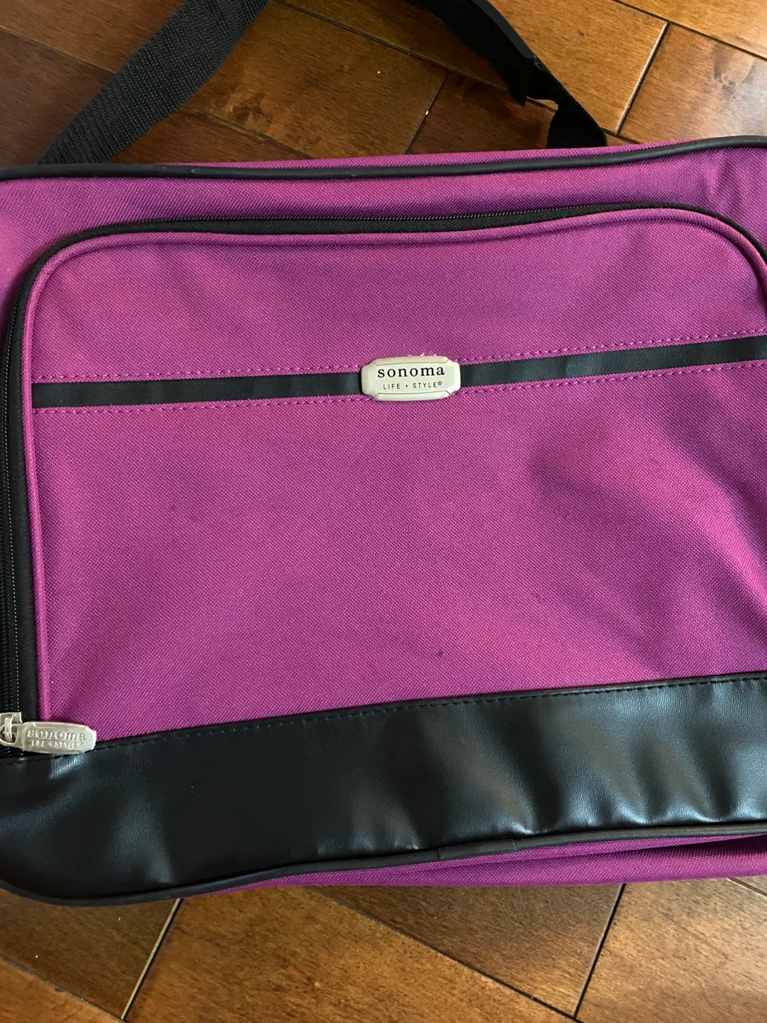 Sonoma Purple Luggage Set - Carry-on & Shoulder Bag image indicator(4)