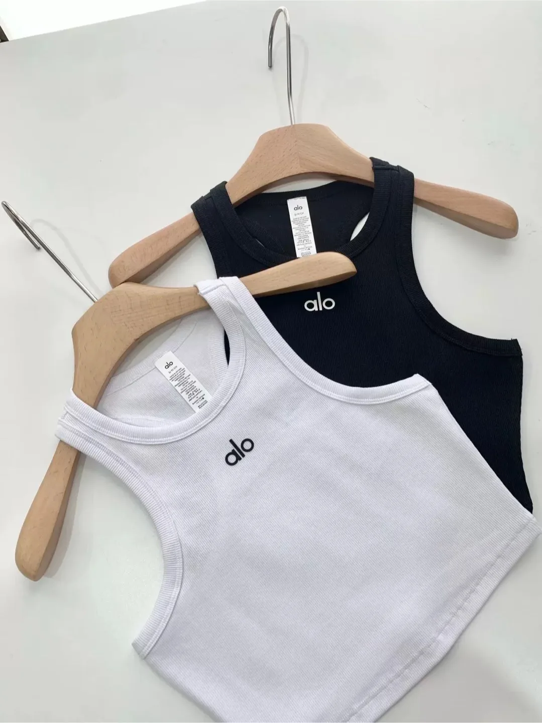 ALO Yoga Tank Top - Black & White thumbnail