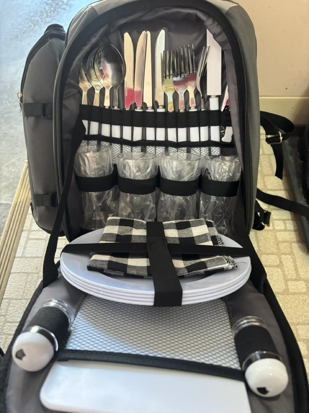 Picnic Backpack with Blanket & Utensils image indicator(4)