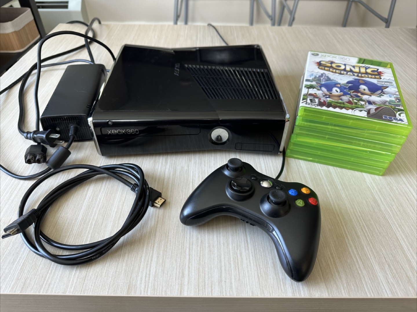 Xbox 360 Slim 250GB + 7 Games – Great Condition