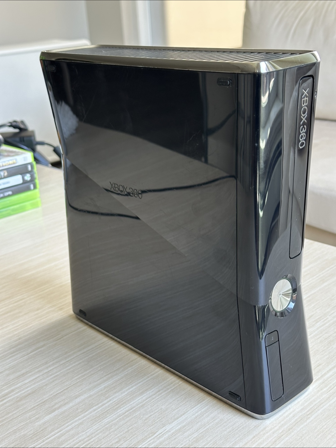 Xbox 360 Slim 250GB + 7 Games – Great Condition - photo 4