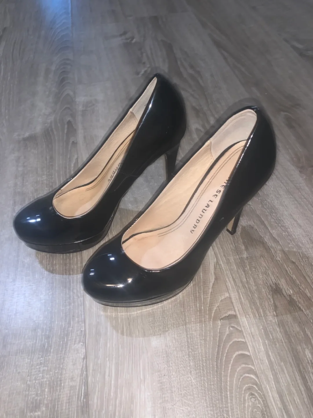 Chinese Laundry Black Pump Heels - Size 7