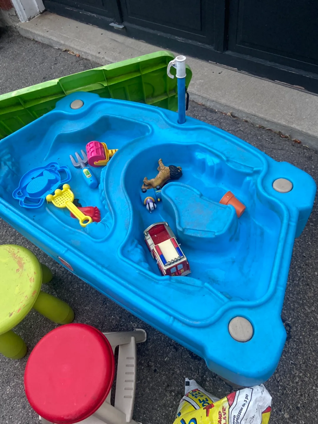 Step2 Sand & Water Table with Accessories image indicator(4)