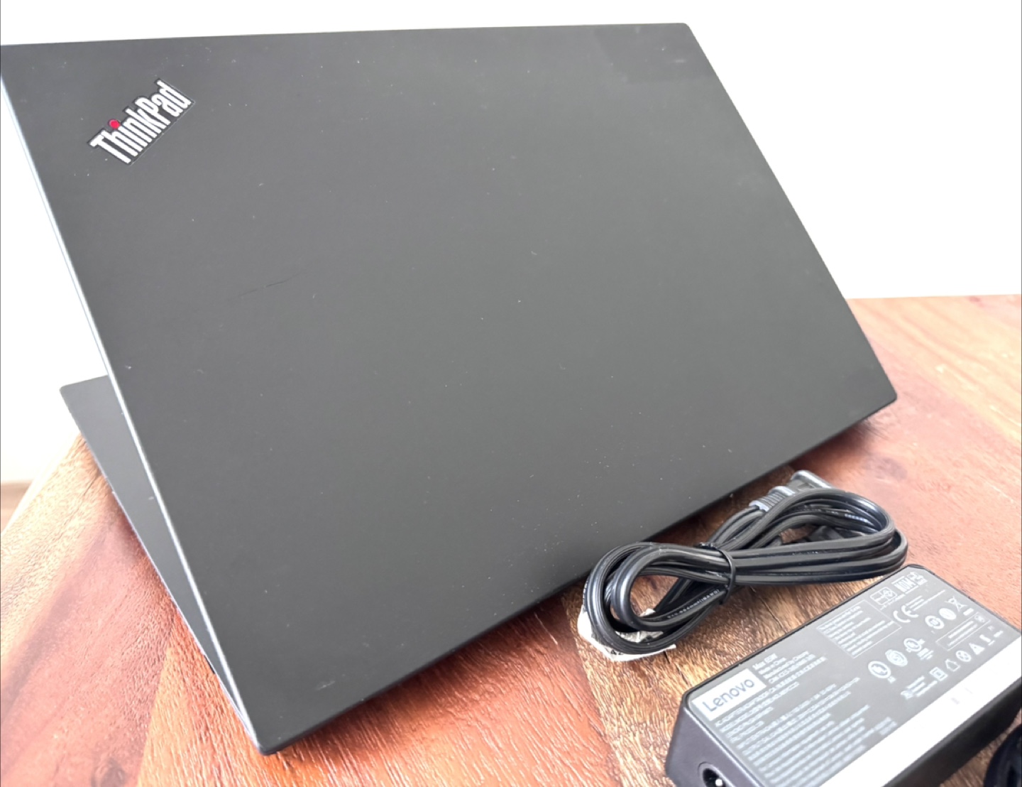 Lenovo ThinkPad T490 Laptop-Win 11 - photo 4