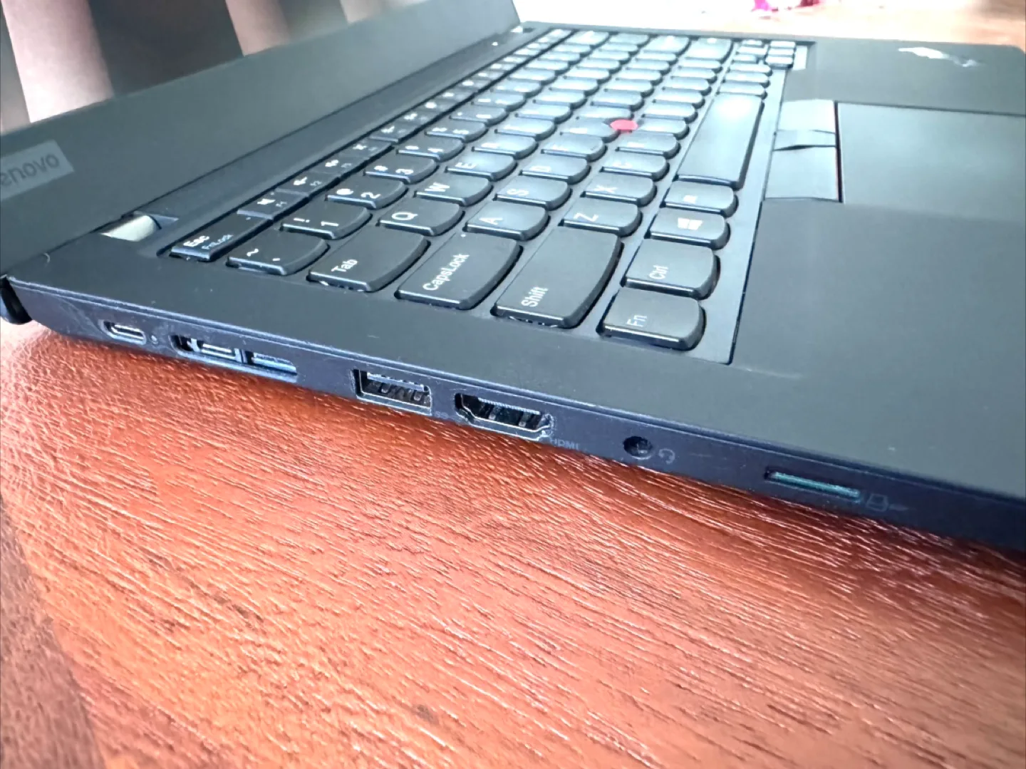 Lenovo ThinkPad T490 Laptop-Win 11 image indicator(2)