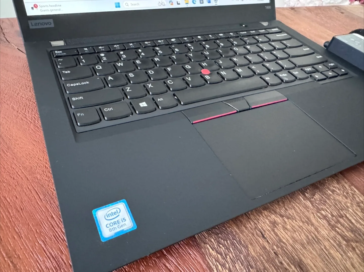 Lenovo ThinkPad T490 Laptop-Win 11 image indicator(6)