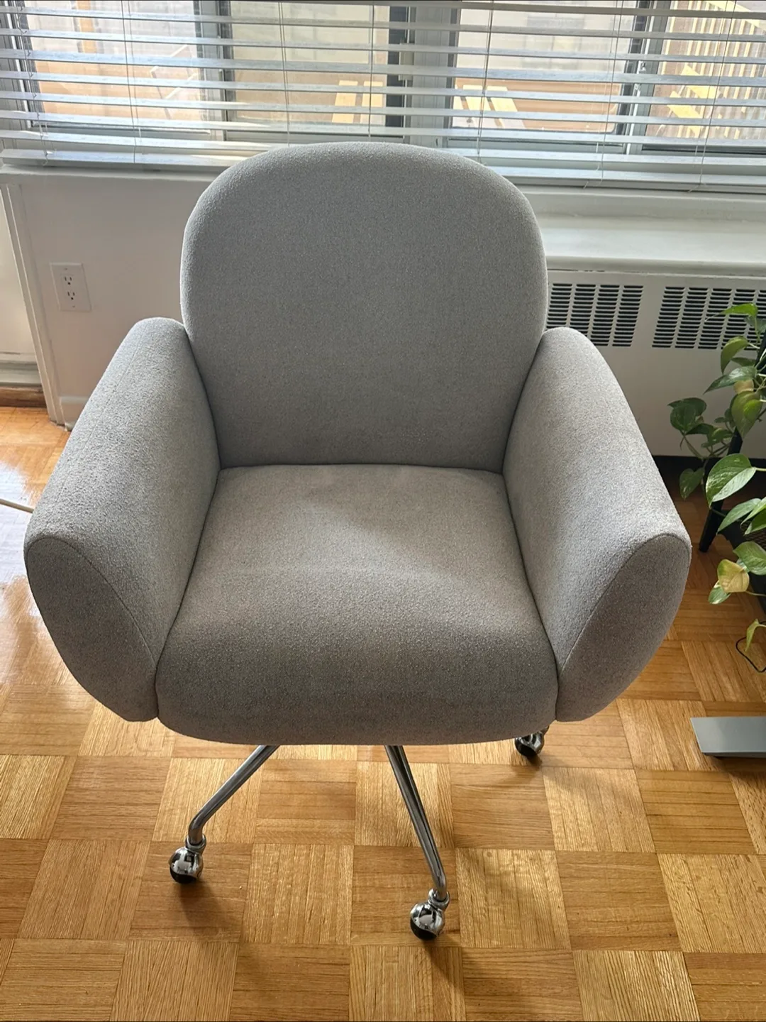 Office Desk Chair - Crate & Barrel image indicator(2)