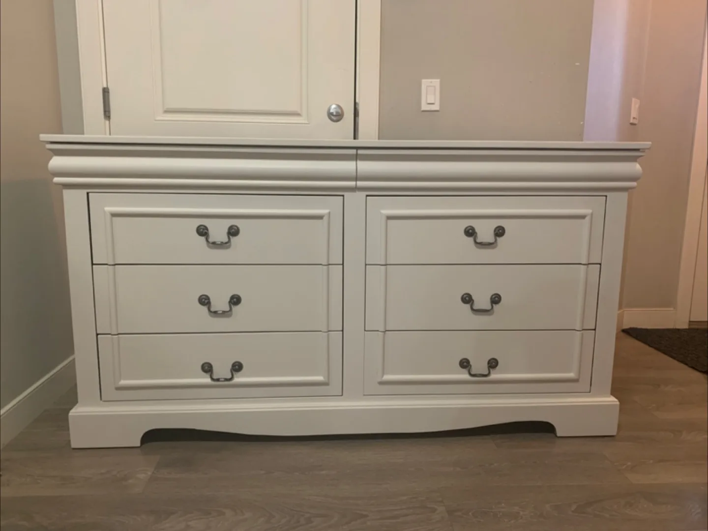 Beautiful Dresser thumbnail