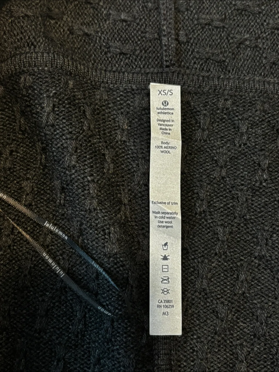 Lululemon Cardigan XS/S - Merino Wool image indicator(4)