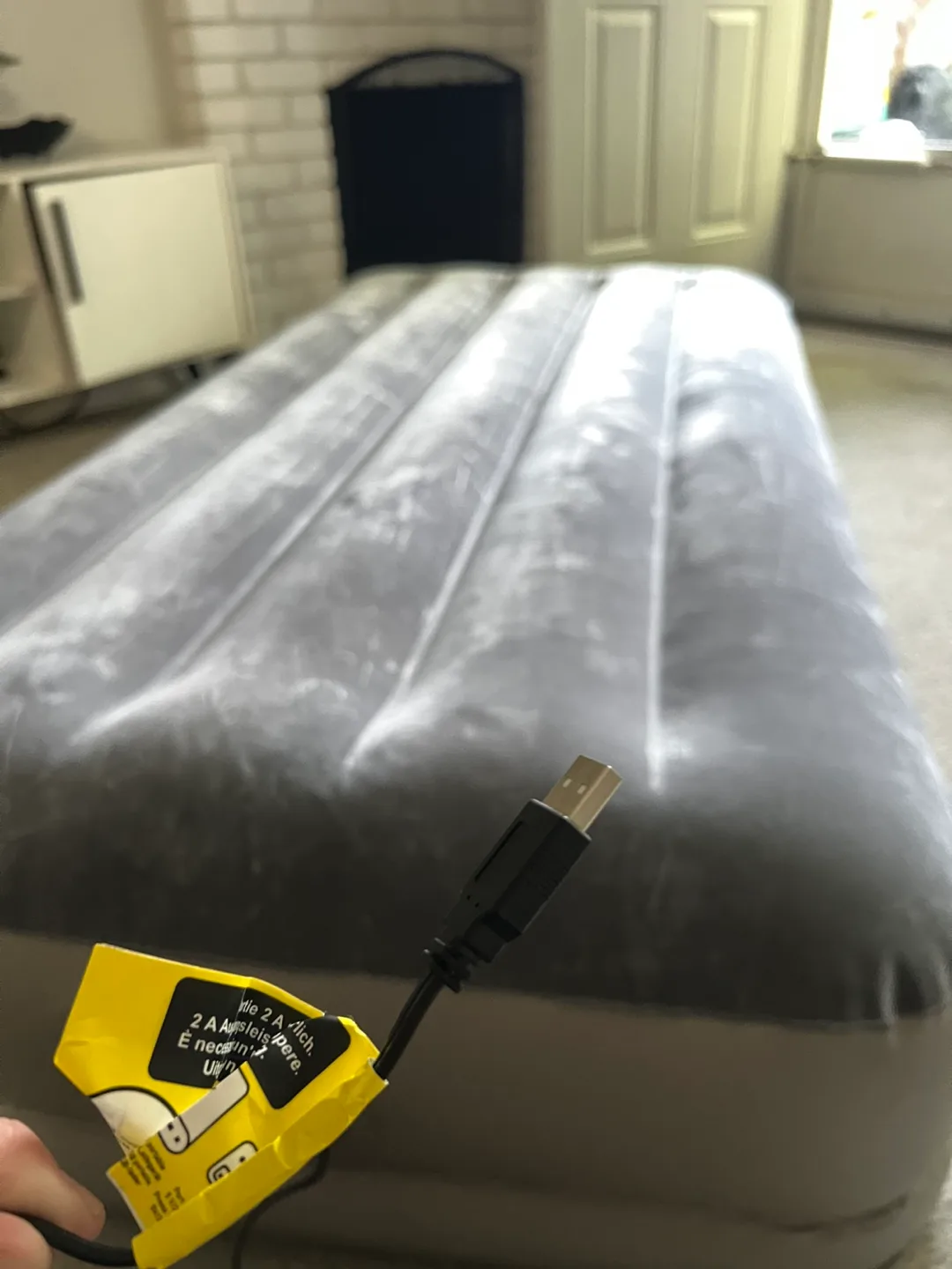 NEW Twin Prestige USB Self Inflatable Air Mattress image indicator(4)