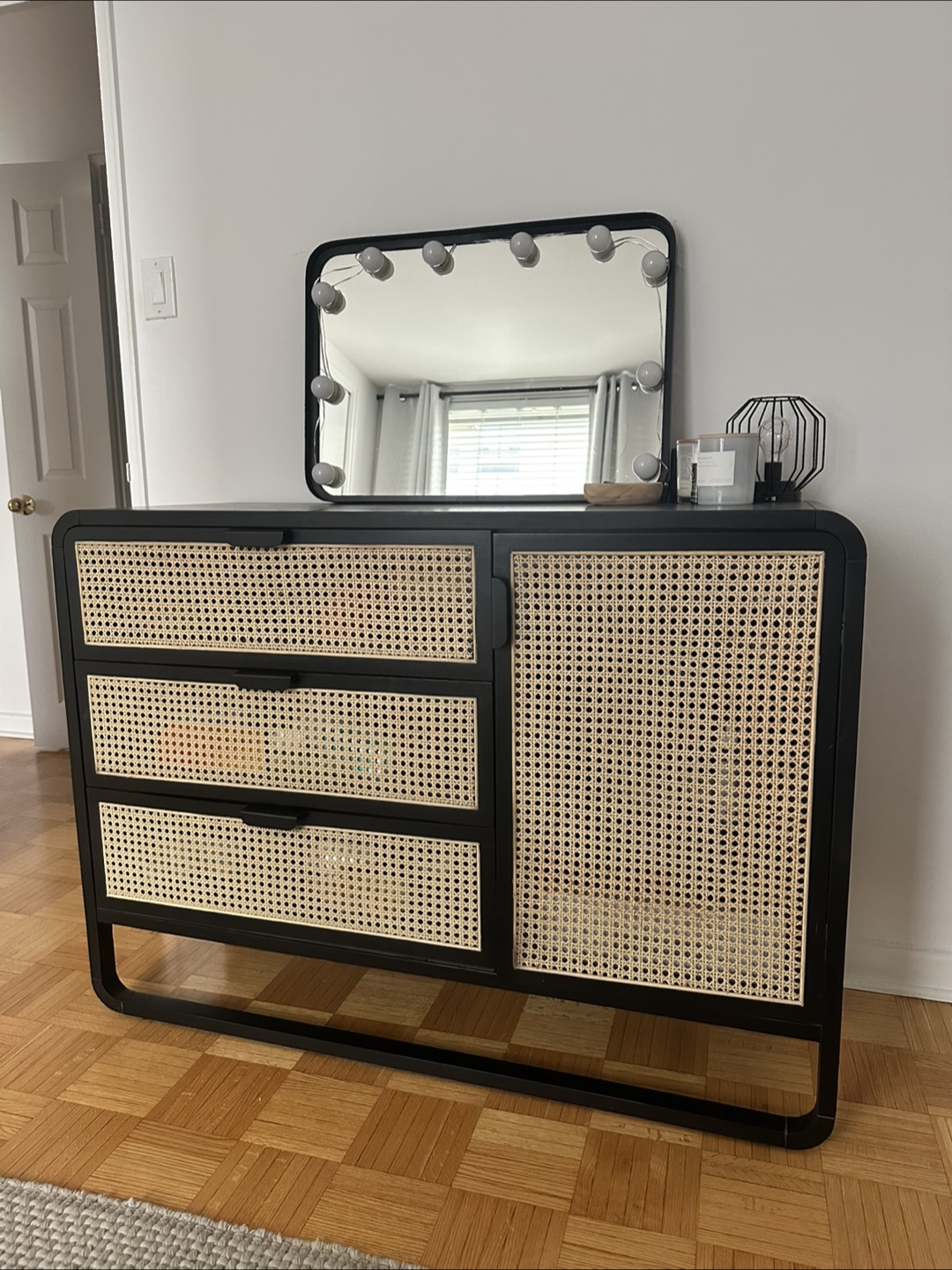 Mid-Century Modern Dresser / 3-Drawer Chest
