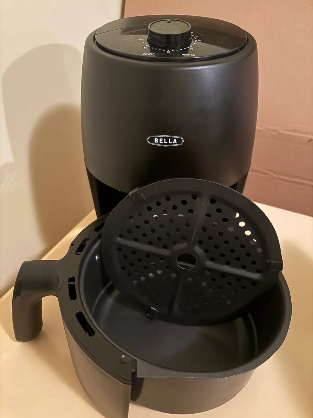 Bella 2 qt Manual Air Fryer - Black image indicator(3)