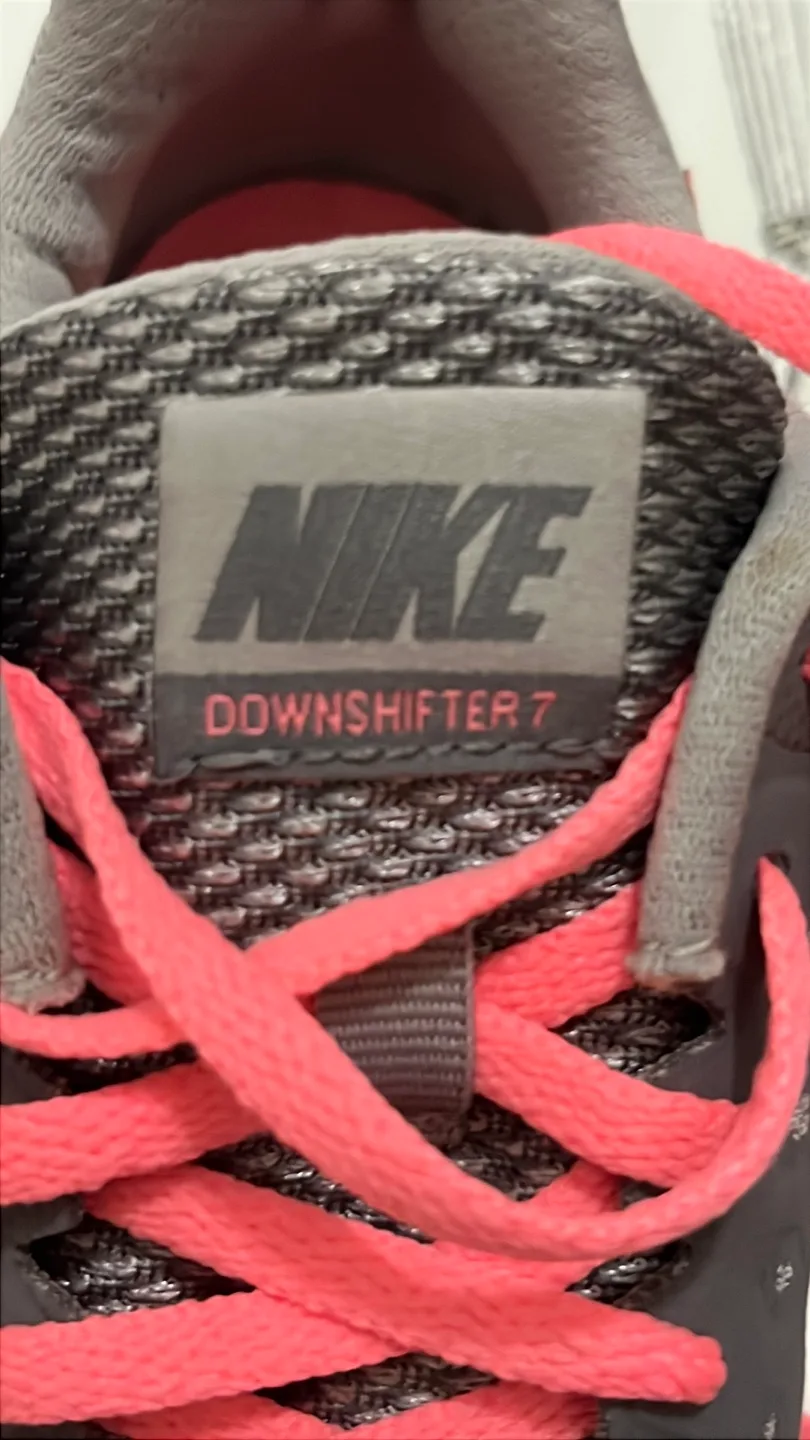 Nike Downshifter 5Y = 6.5 Women's Running Shoes image indicator(2)