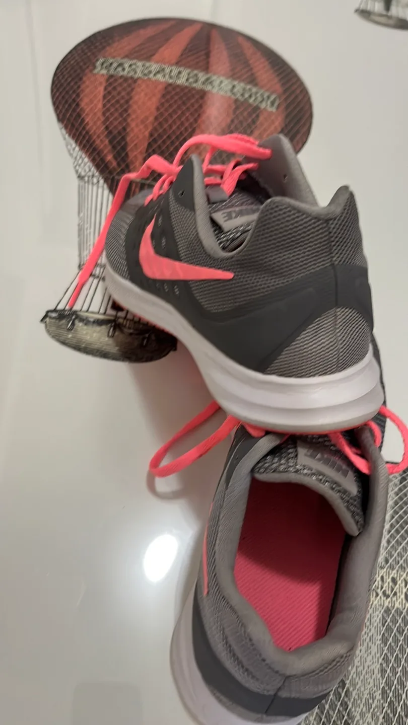 Nike Downshifter 5Y = 6.5 Women's Running Shoes image indicator(4)