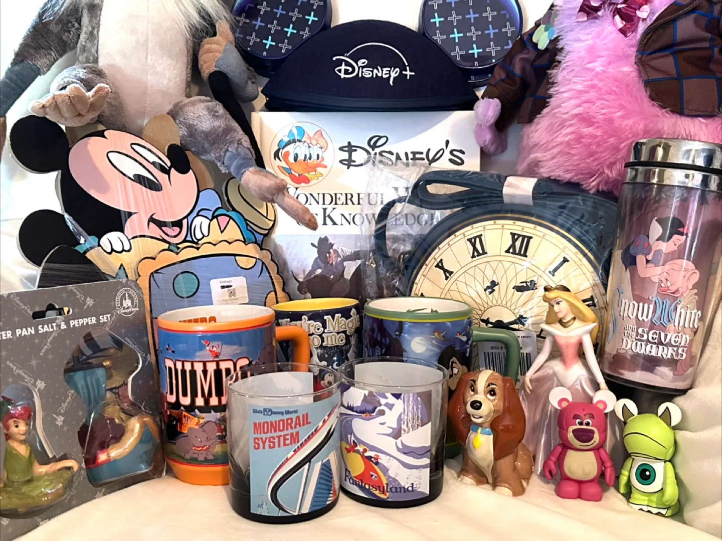 Disney Collectibles (items sold individually) image indicator(2)