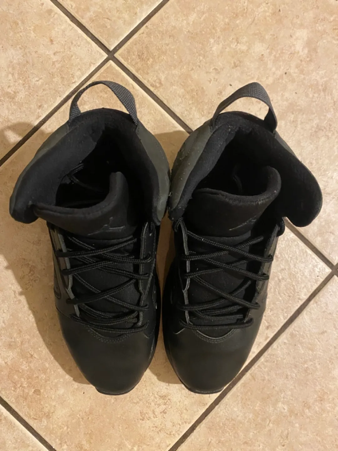 Black Jordan Sneakers thumbnail