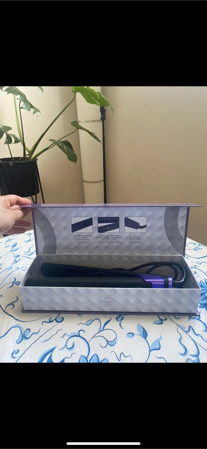ONE Styling Iron thumbnail