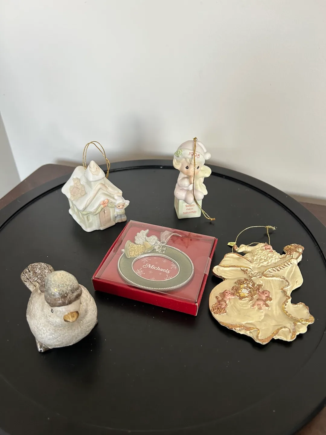 Assorted Christmas Ornaments 🇨🇦 thumbnail