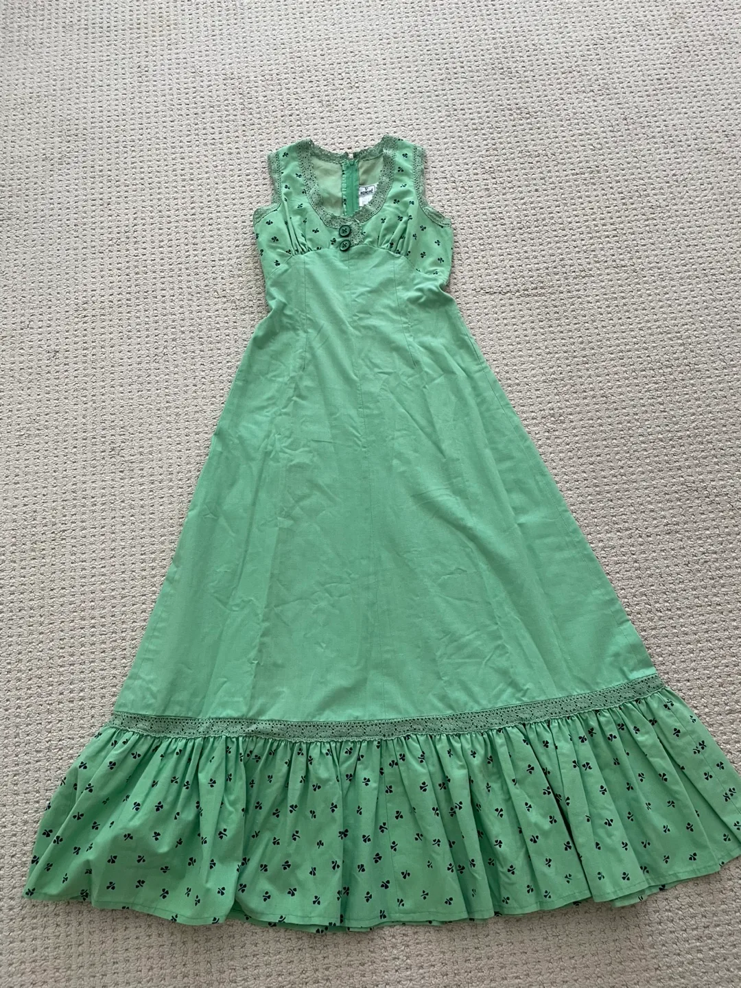 Vintage Dress thumbnail