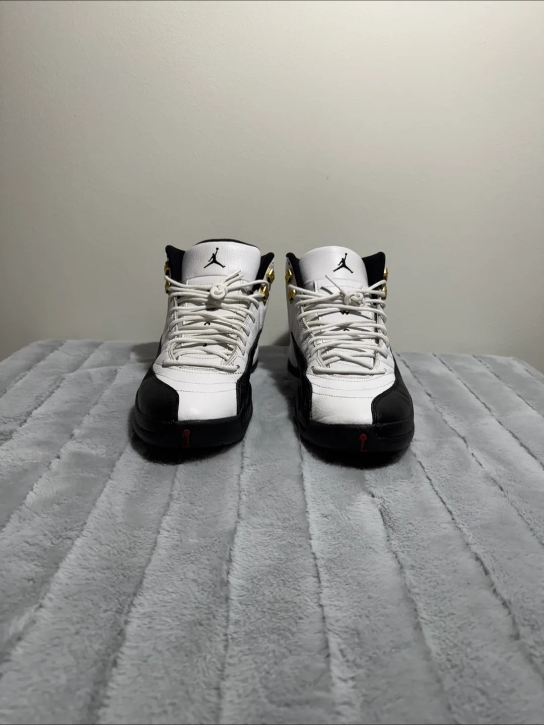 Air Jordan 12 Retro 'Reverse Taxi' Size 11 thumbnail