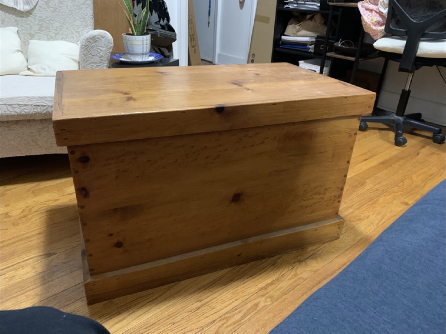 Wooden Storage Chest 🇨🇦 - photo 2