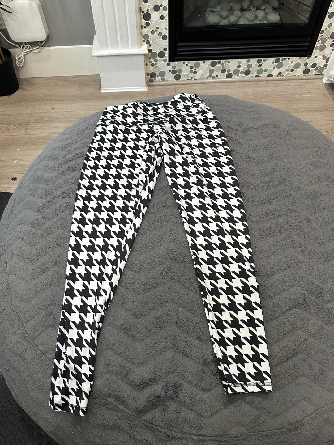 Houndstooth Print Leggings thumbnail