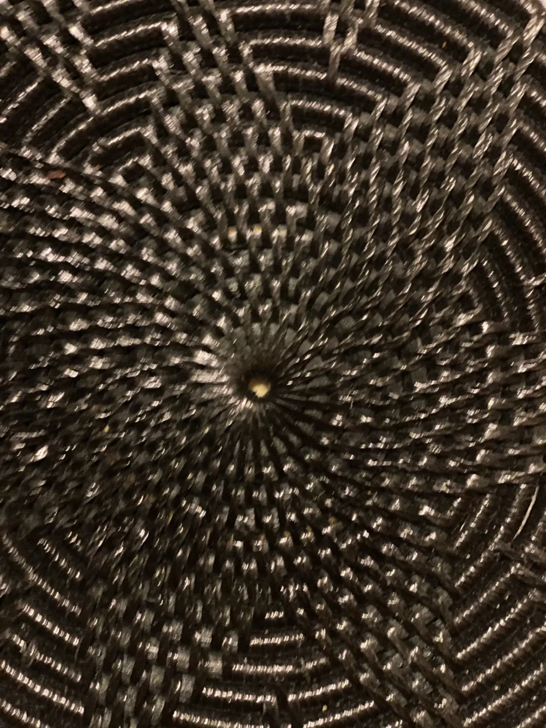 BLACK WOVEN ROUND CROSSBODY BAG- AMERII image indicator(5)