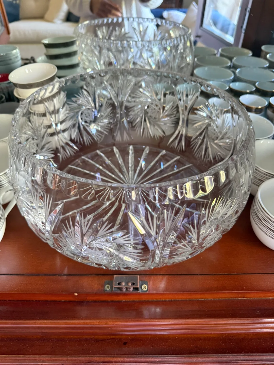 Crystal Bowl and Serving Dish thumbnail