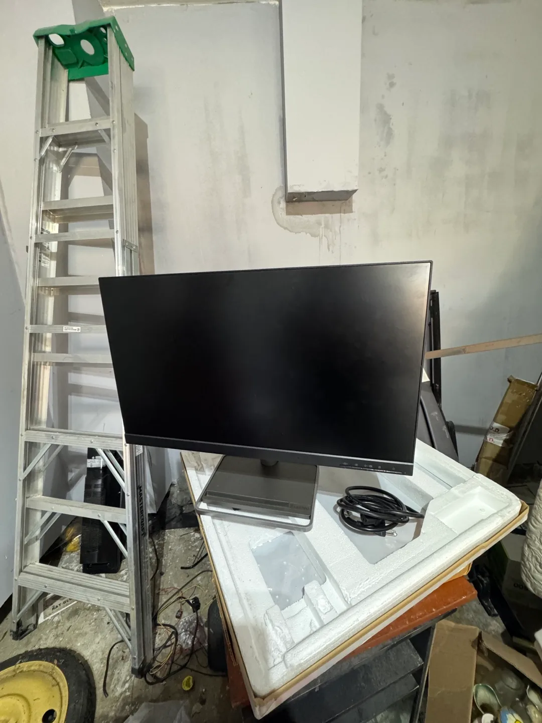 Lenovo Monitor/PC Screen thumbnail