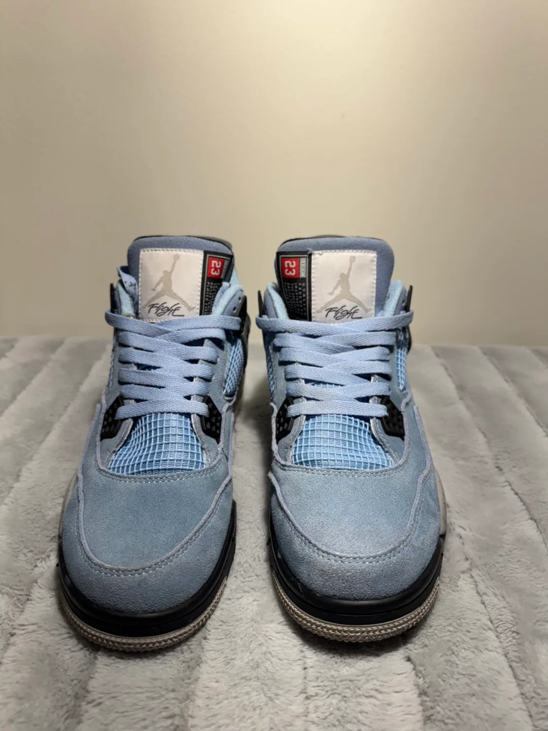 Limited edition CT8527-400 Air Jordan 4 Retro University Blue thumbnail