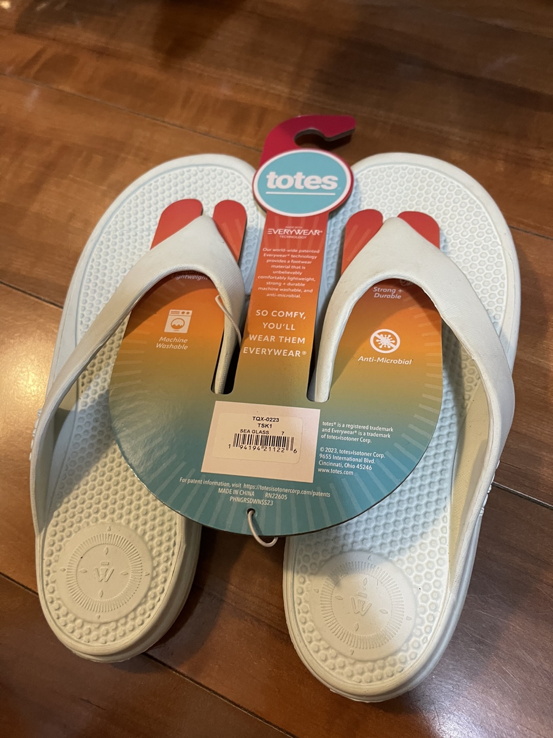 Totes Everywear Flip Flops Women's Size 7 Sandals - New