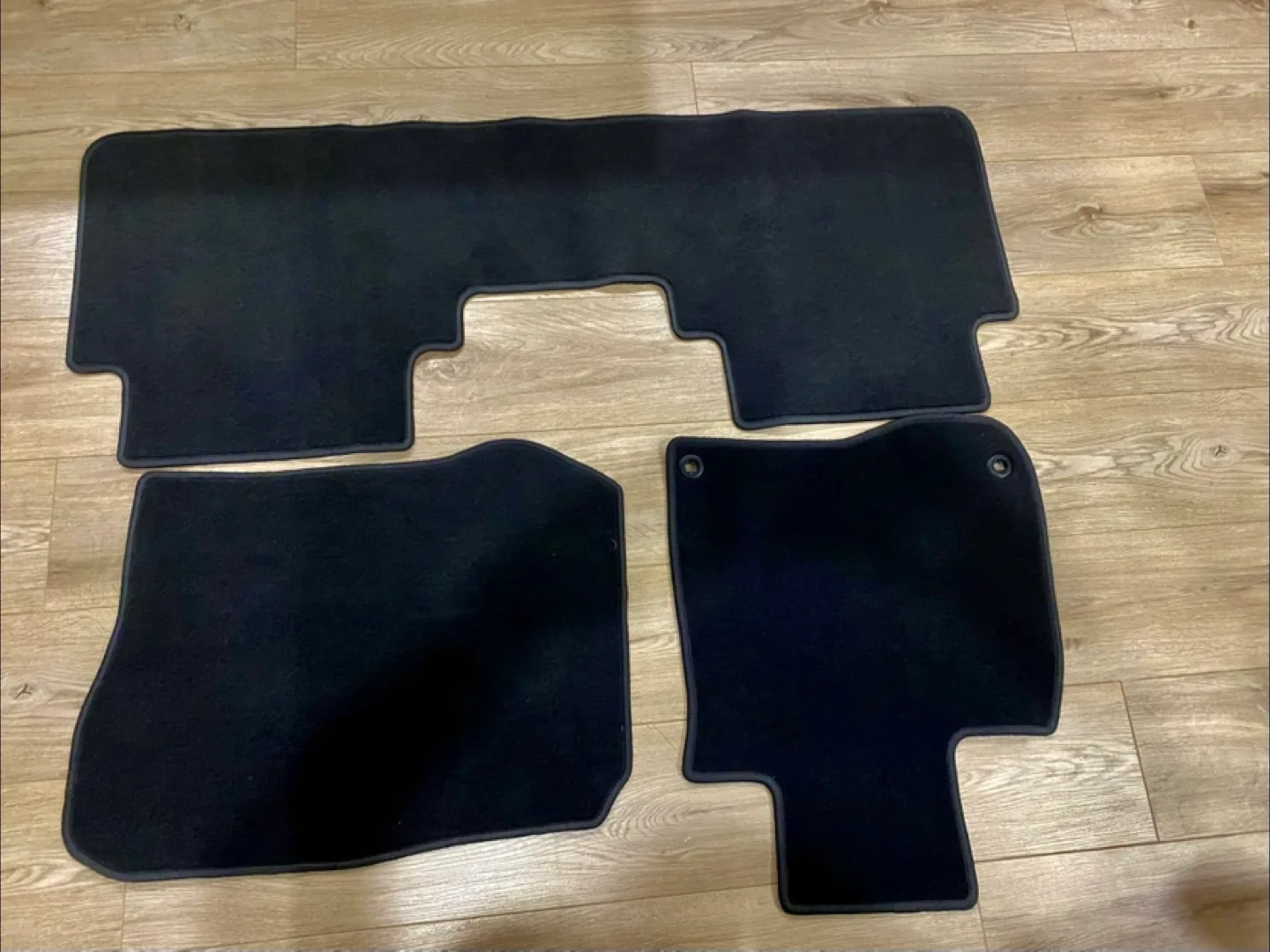 Honda CR-V Floor Mats - Black thumbnail