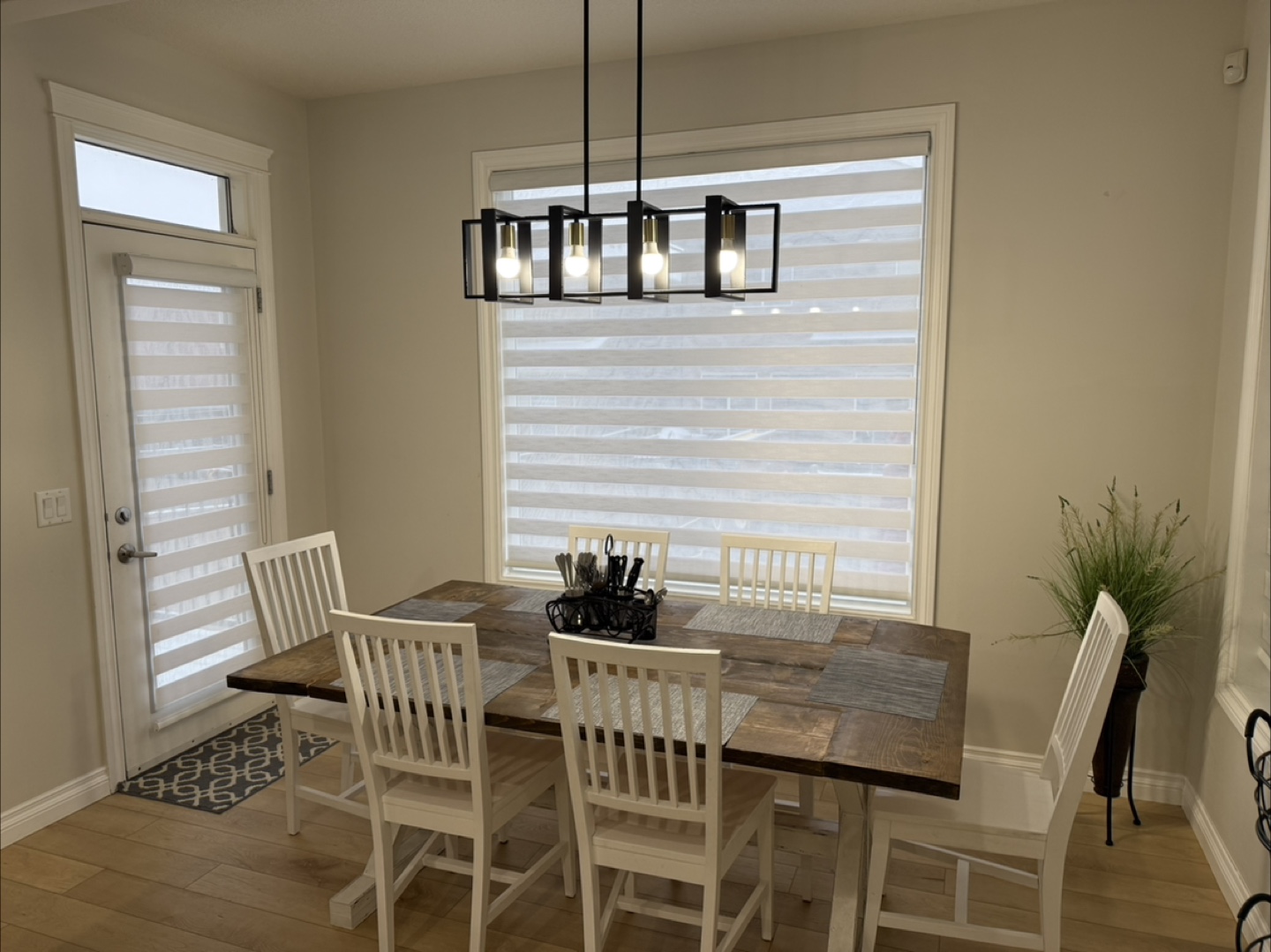 Dining table with 6 chairs - photo 2