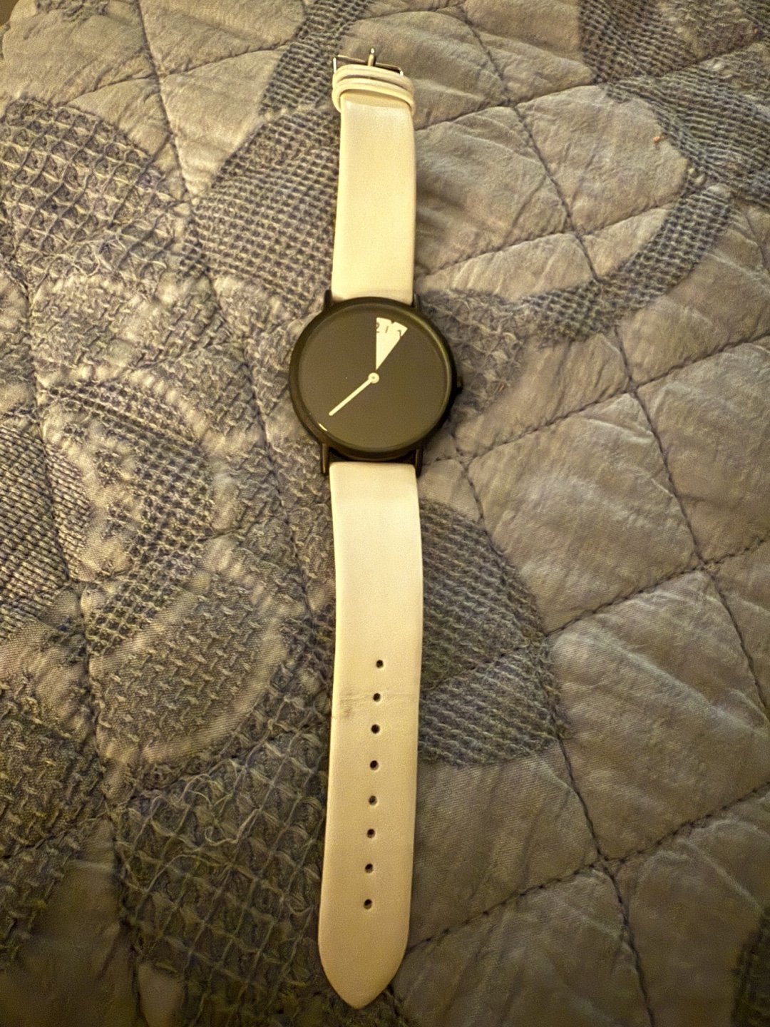 Minimalist Watch - Black Face, White Band - photo 3
