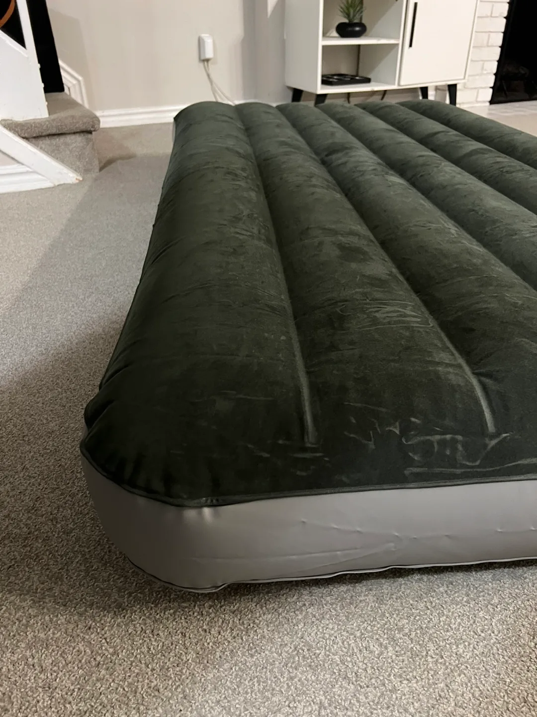 NEW 10” Twin Inflatable Mattress, Battery Pump Included image indicator(2)