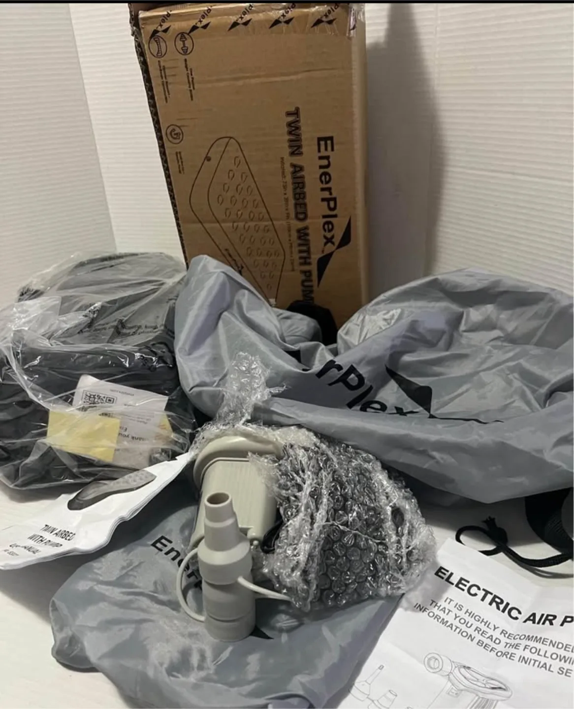 NEW Twin Camping Series Airbed, High Speed Pump image indicator(5)