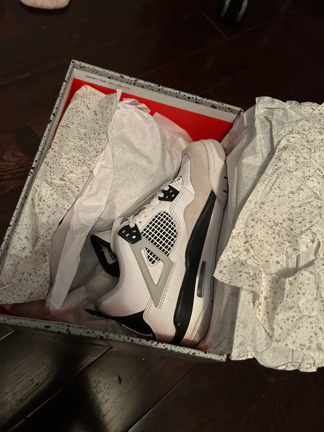 Air Jordan 4 Retro White Oreo Size 6.5 image indicator(3)