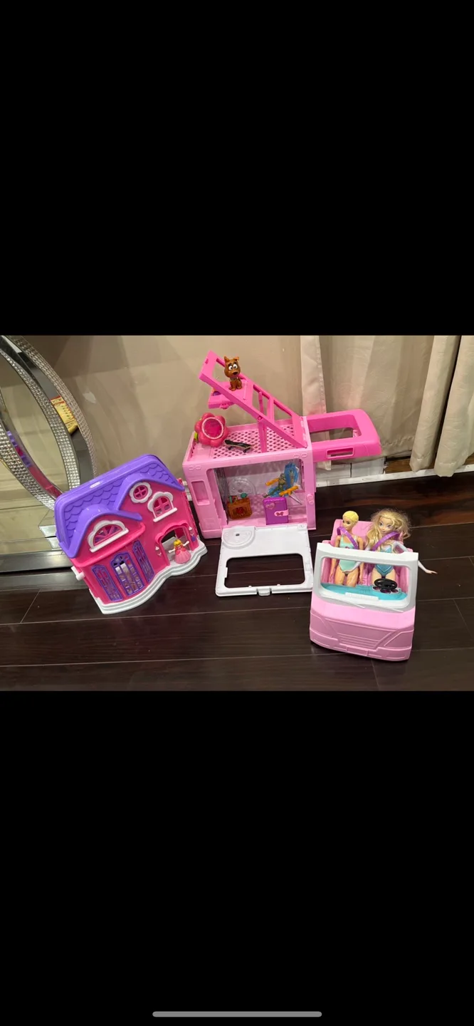 Barbie Dream Camper & Dollhouse thumbnail