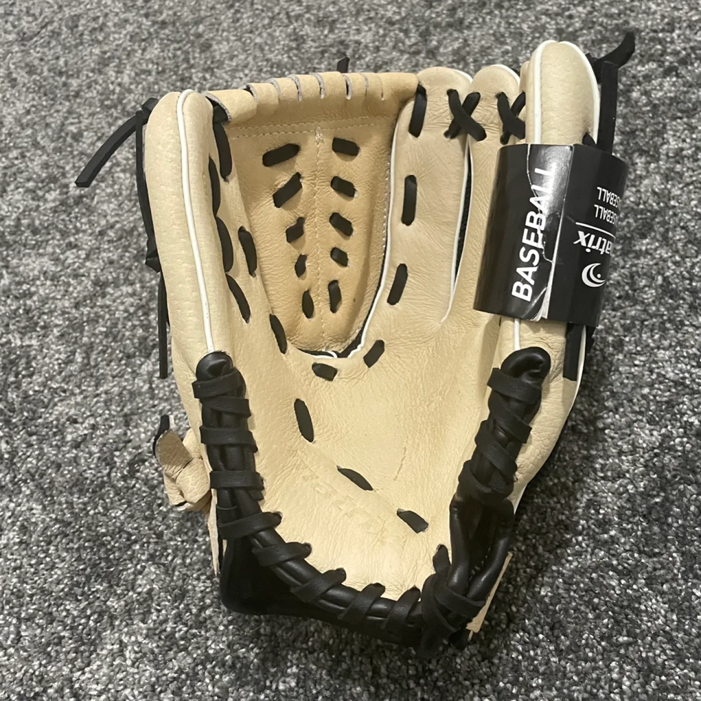 Matrix Baseball Fielding Glove, Black/ Camel, 10-inch image indicator(2)