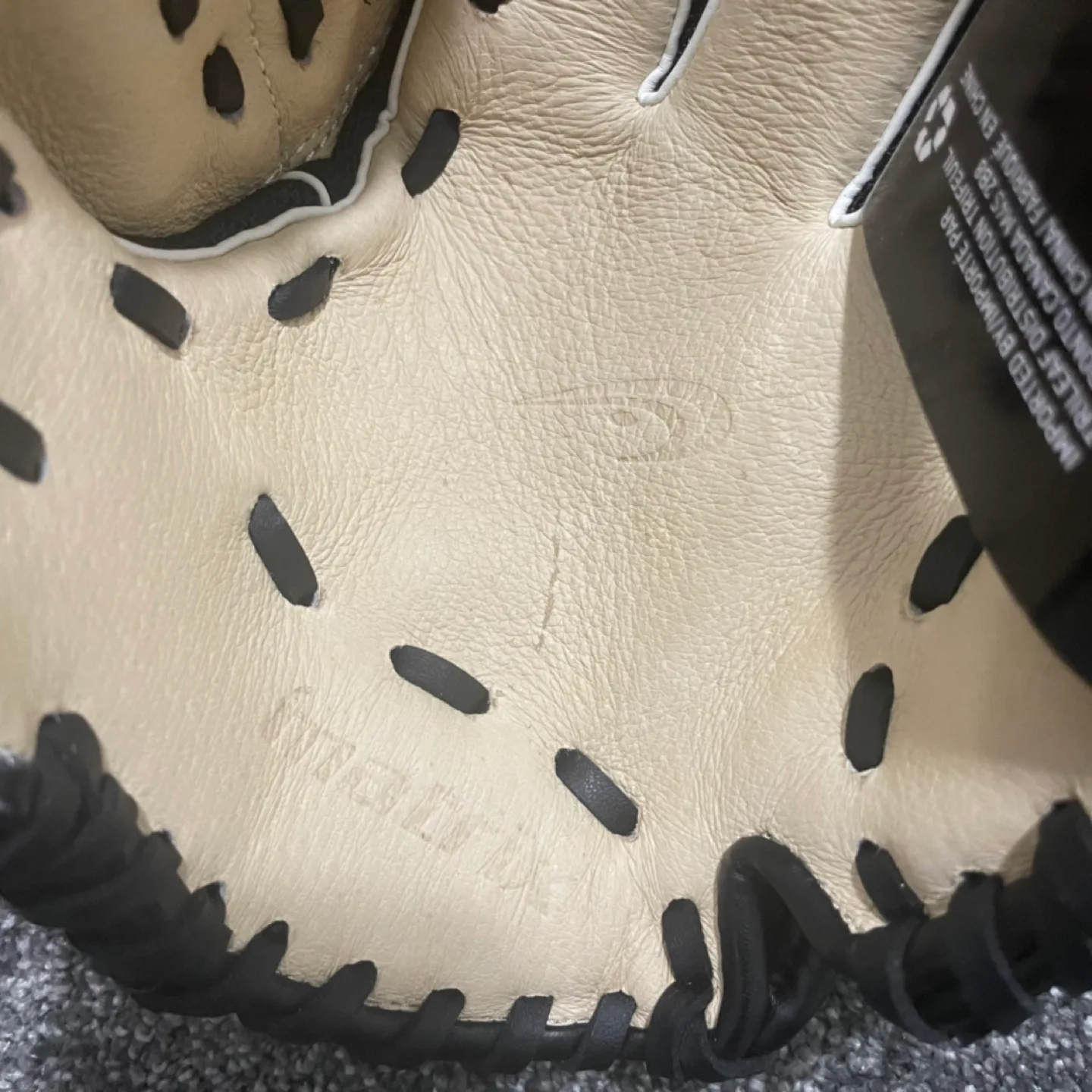 Matrix Baseball Fielding Glove, Black/ Camel, 10-inch image indicator(8)