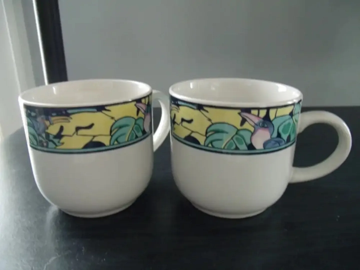 Set of 2 Floral Mugs thumbnail