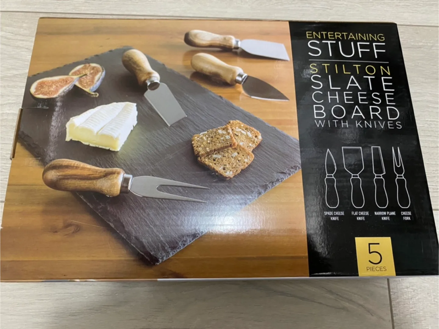 Cheese board with knives thumbnail