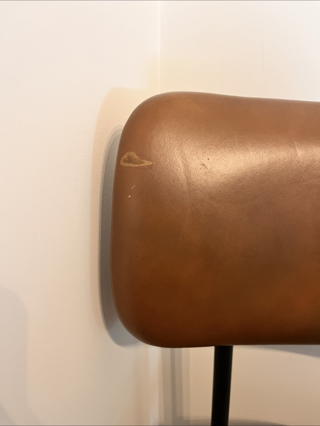 Pottery barn leather stool - photo 3